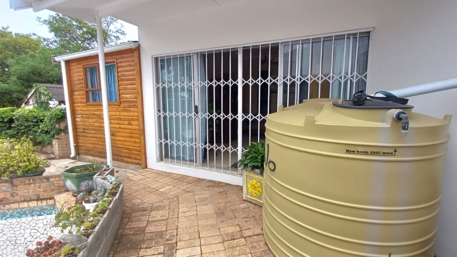 5 Bedroom Property for Sale in Vanes Estate Eastern Cape